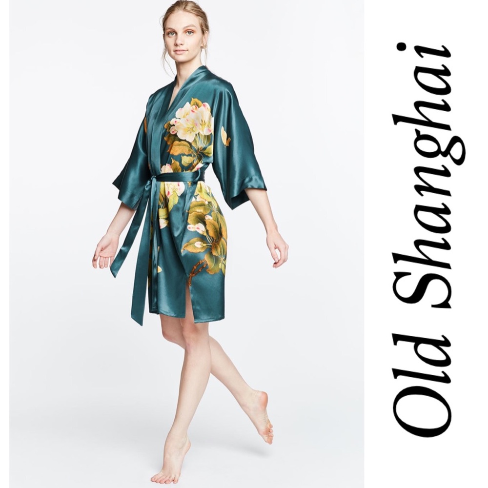 Old Shanghai PEONY & BUTTERFLY KIMONO ROBE